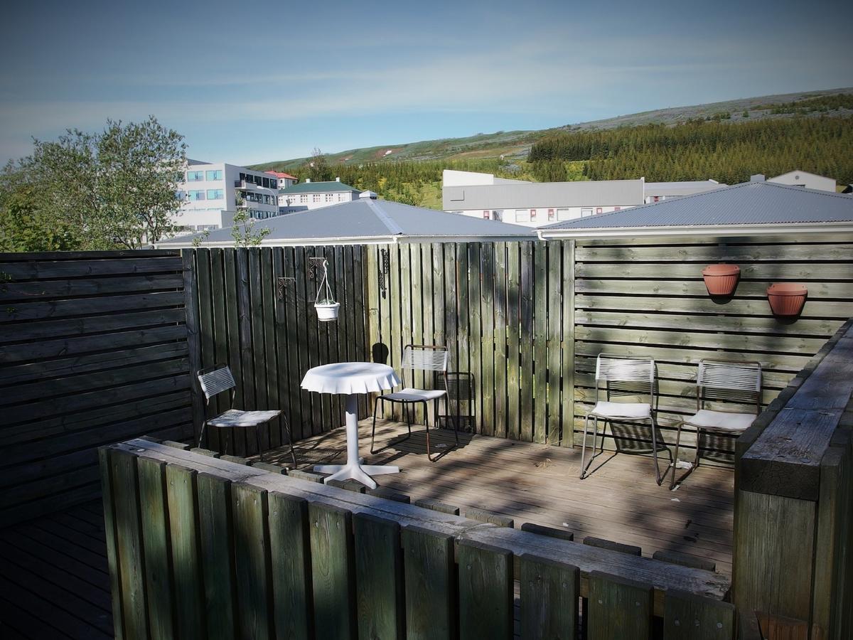 Husavik Hostel Exterior photo