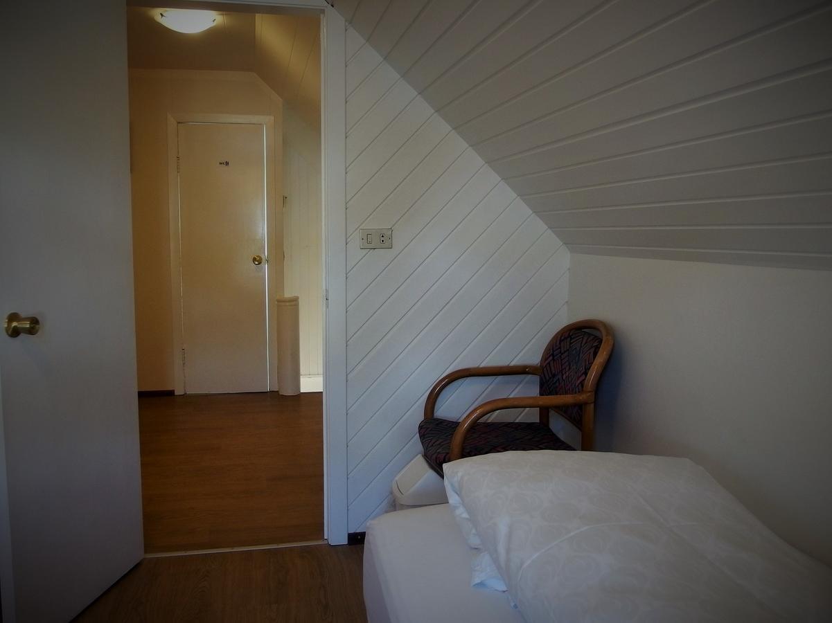 Husavik Hostel Exterior photo