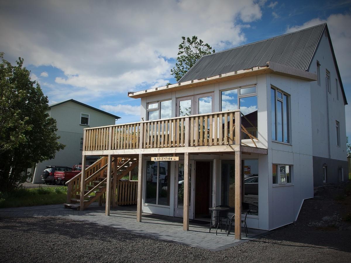 Husavik Hostel Exterior photo